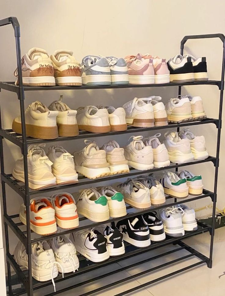 shoes_sneakers